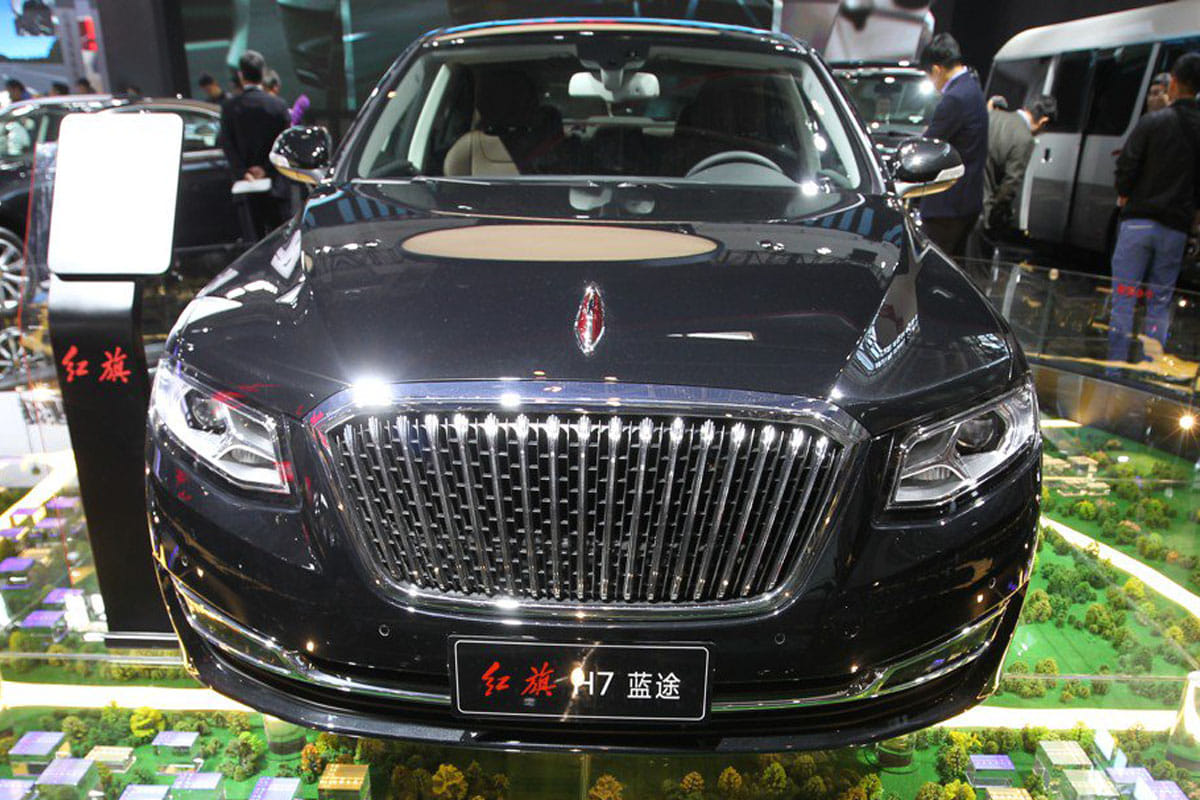 Chinese president xi-jinping ride on hongqi car in chennai