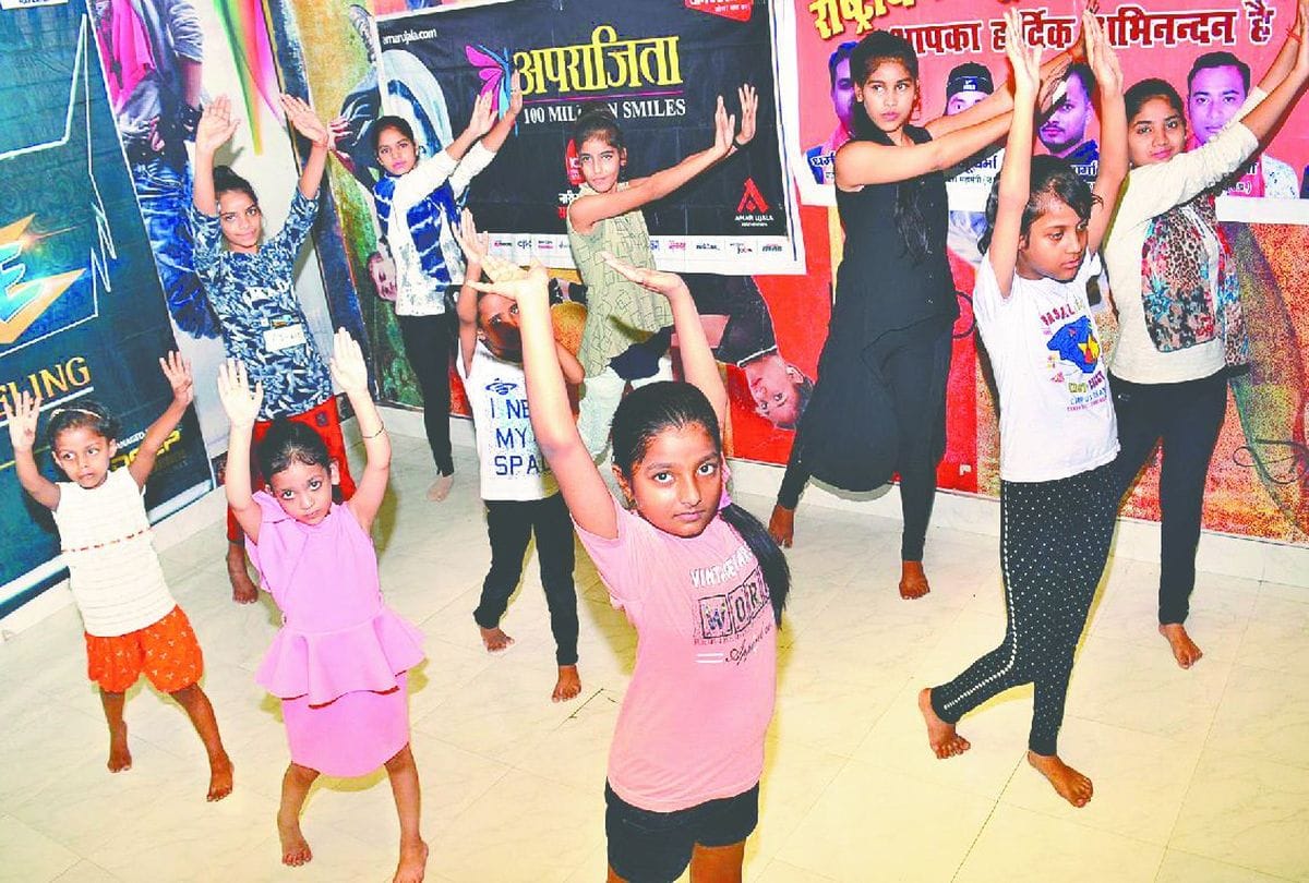 Aparajita 100 Million Smiles dance competition in firozabad