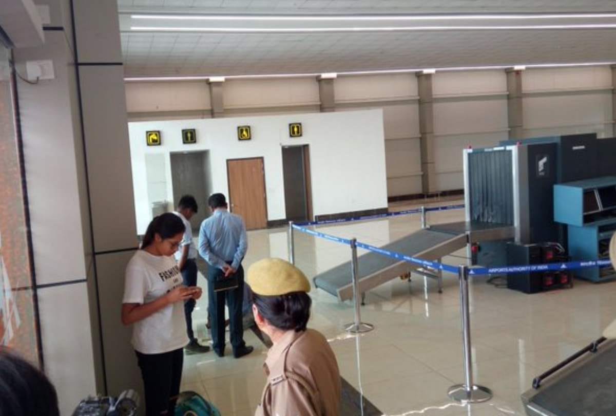 Hindon Airport passengers allowed to carry only 7 kg of luggage with them know all rules facilities