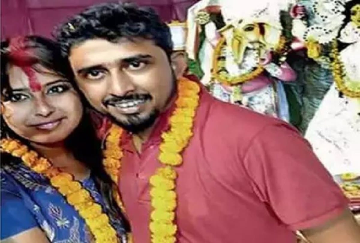 West Bengal: Married for the first time in Durga Pandal, hundreds  people became baratis