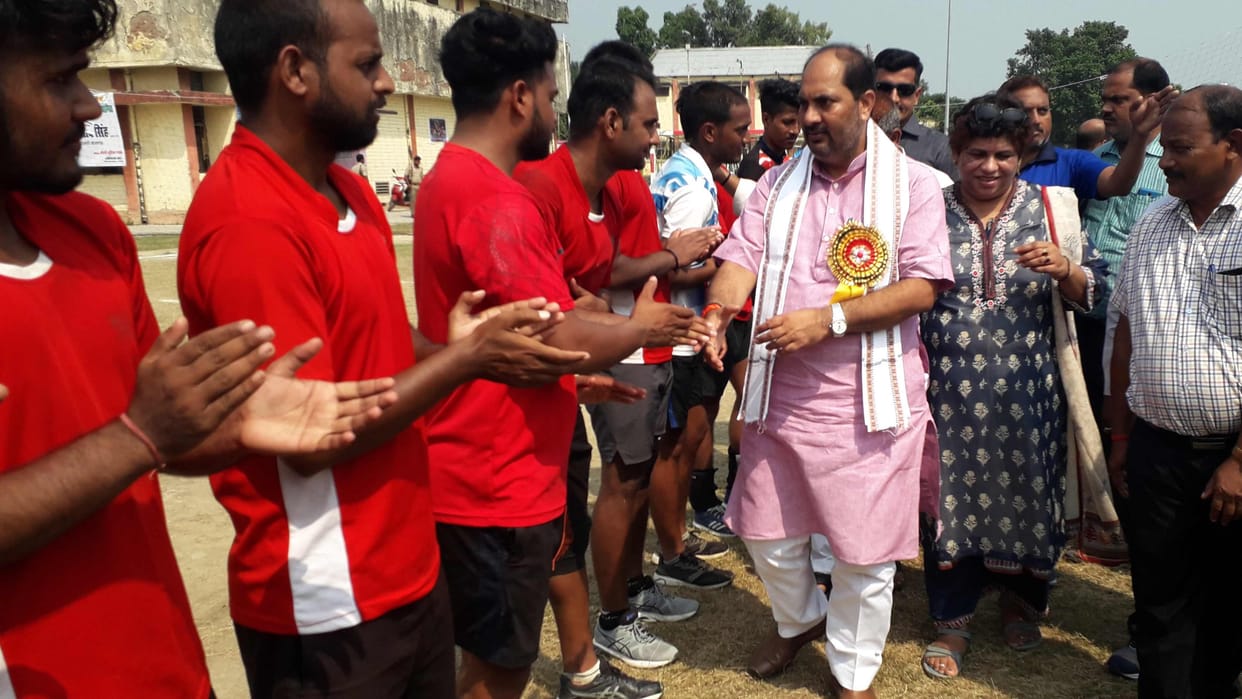 Azamgarh, Mirzapur, Jhansi and Lucknow in semifinals