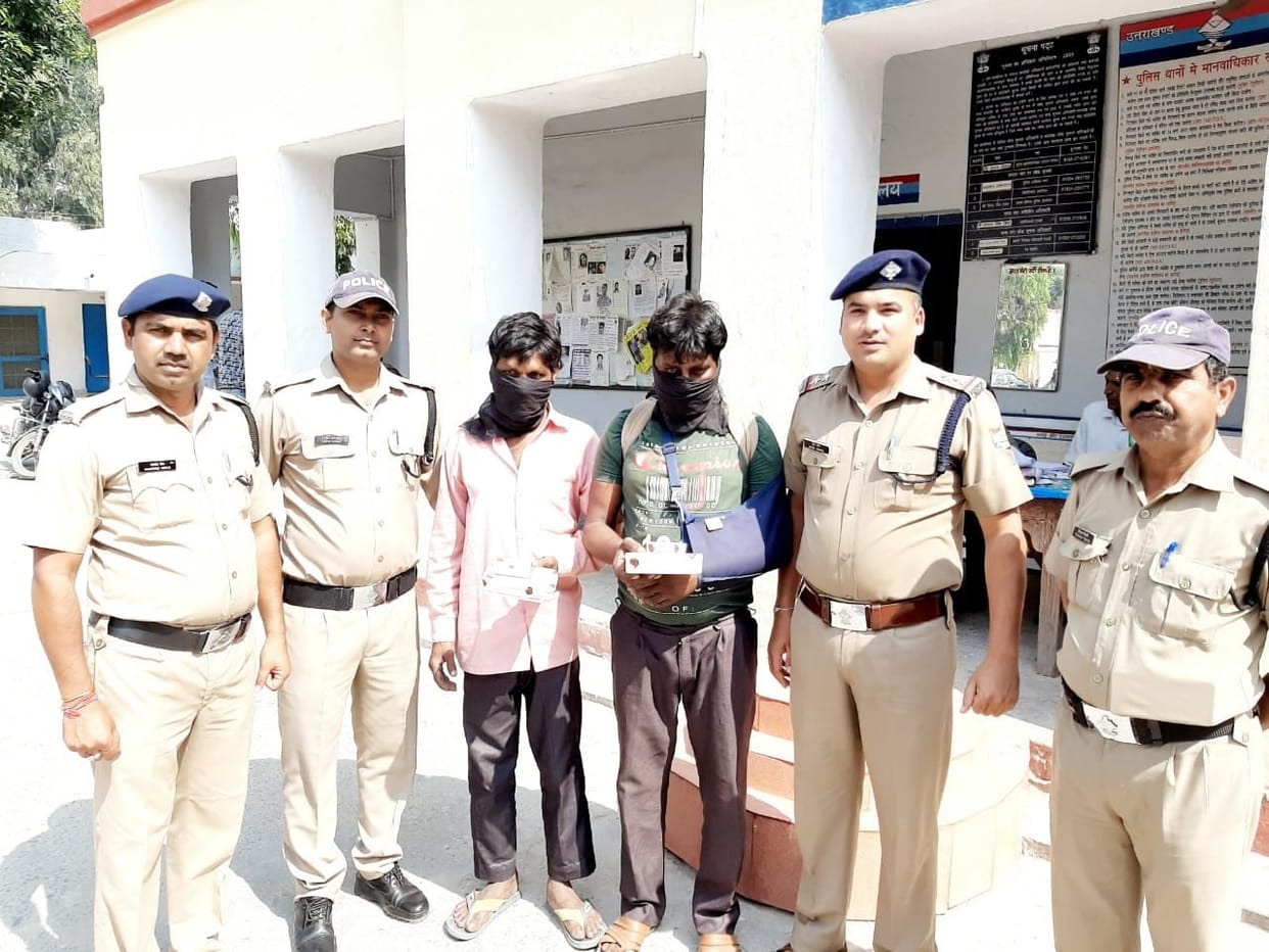 Two arrested with 27.48 gram smack