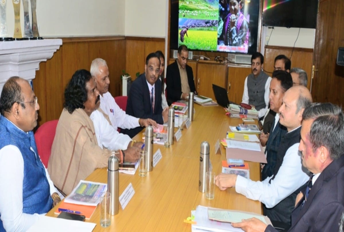 Himachal govt should put ban the use of chemical fertilizers and pesticides