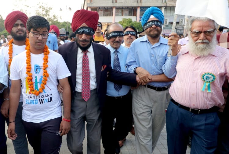 Flying Sikh Milkha Singh Last Wish regarding Olympic Medal, Blind Walk at Sector 17 Plaza