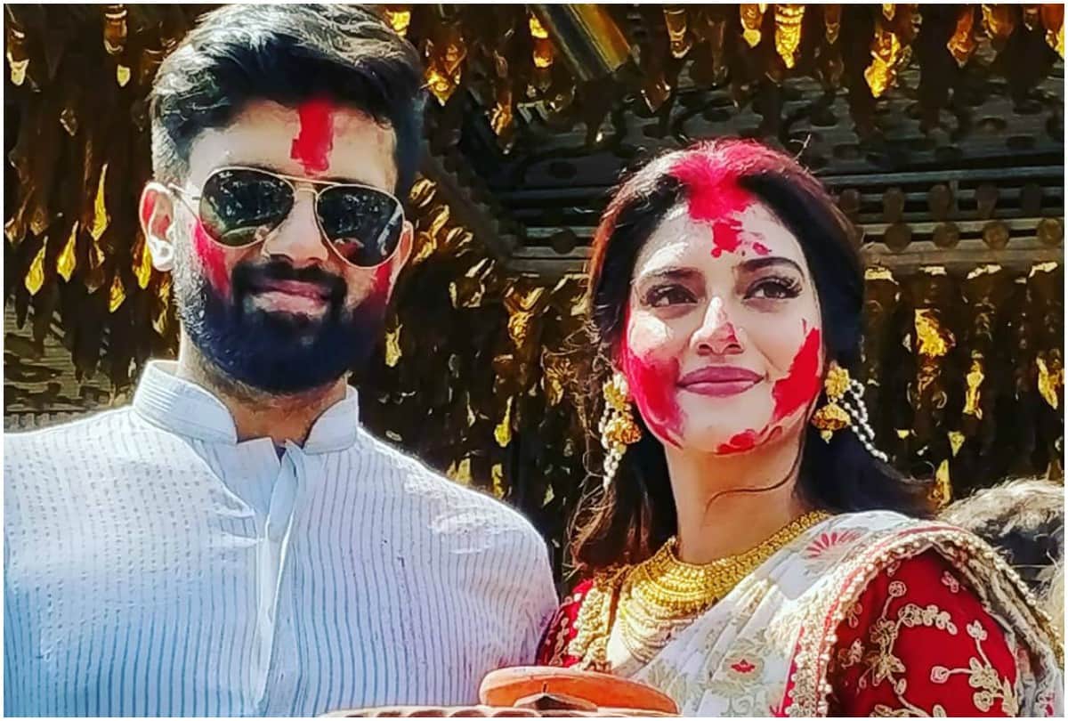 TMC MP Nusrat Jahan sindoor khela pictures viral with her husband Nikhil Jain at Kolkata