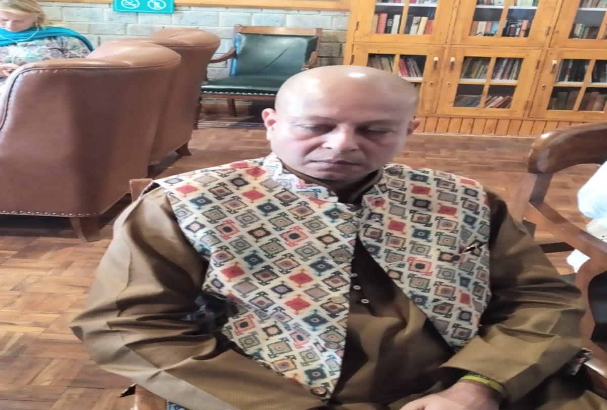 Digital revolution threatens painting: Mohammad Azam