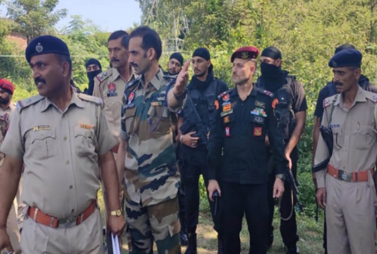 High Alert in Pathankot due to Terror Attack Input, Punjab Police Tight Security