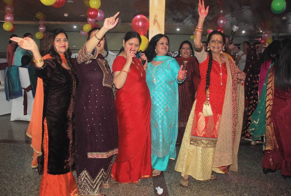 karvachauth 2019 thirty percent discount in HPTDC Hotels for newly married couples