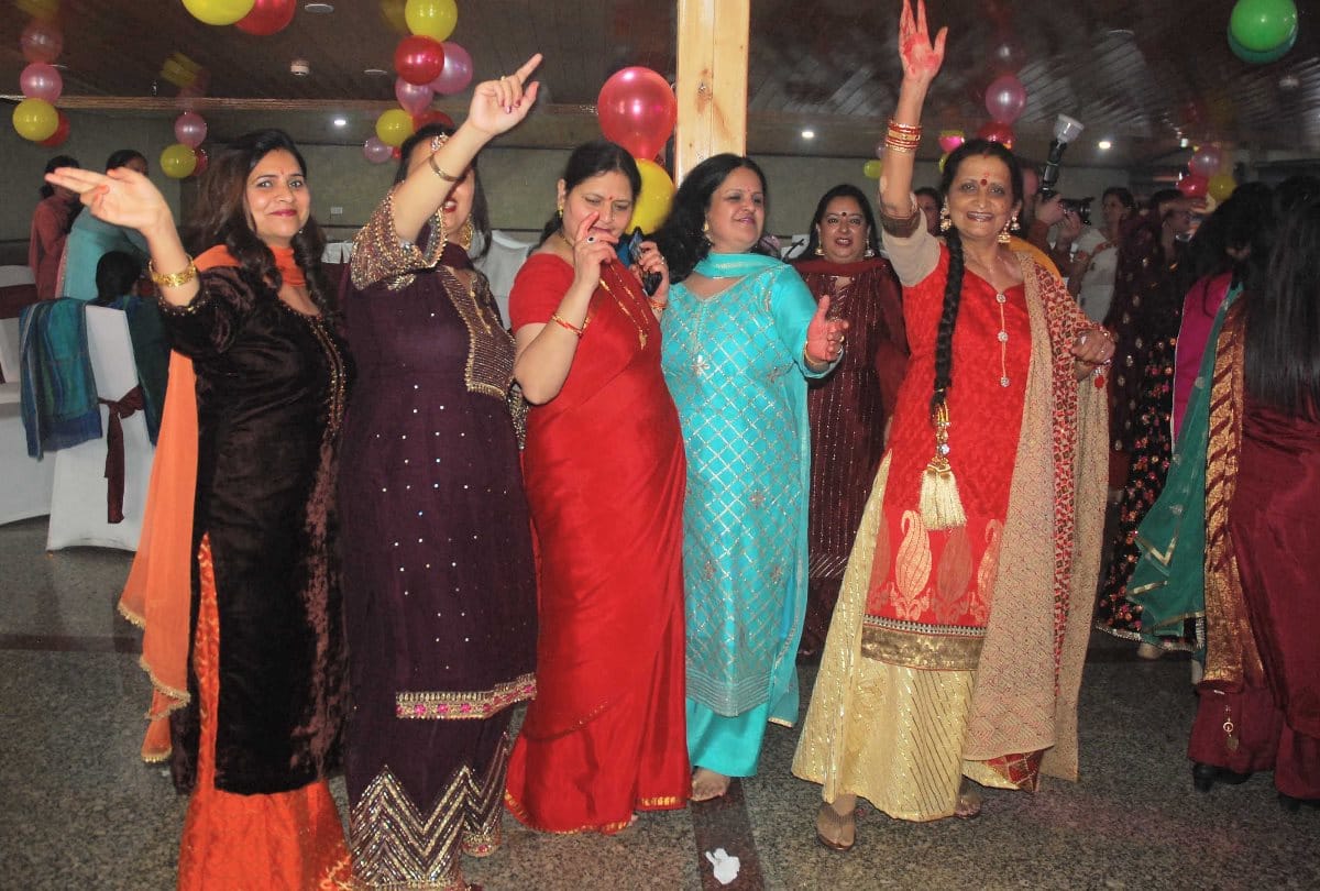 karvachauth 2019 thirty percent discount in HPTDC Hotels for newly married couples