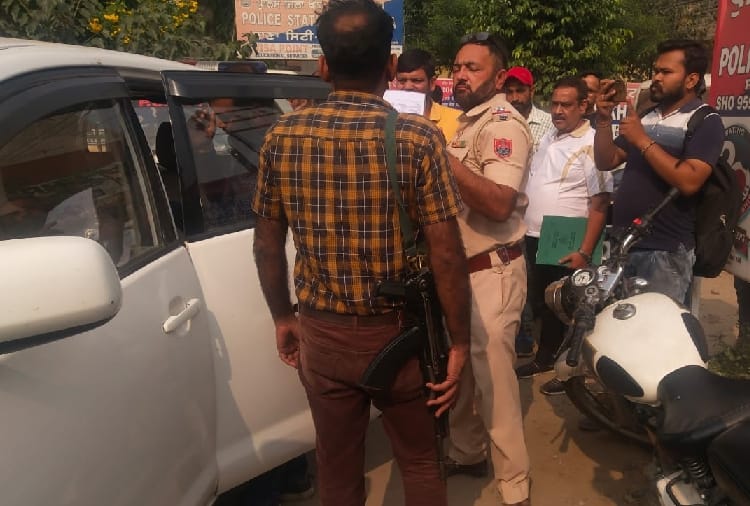 People clashed with delhi police at Punjab's khanna