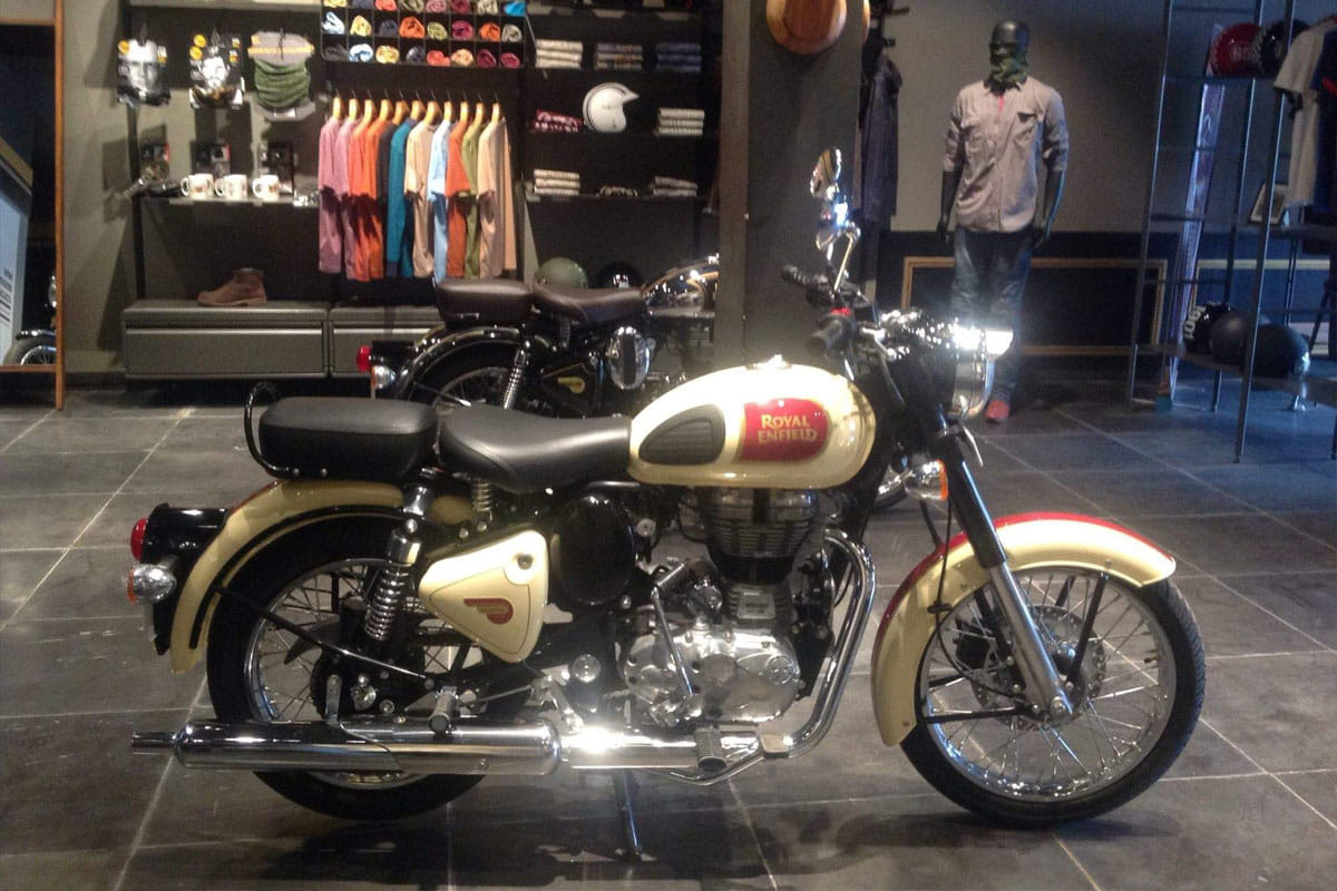 Royal enfield festival offer buy new bullet at down-payment and emi just rs 2490