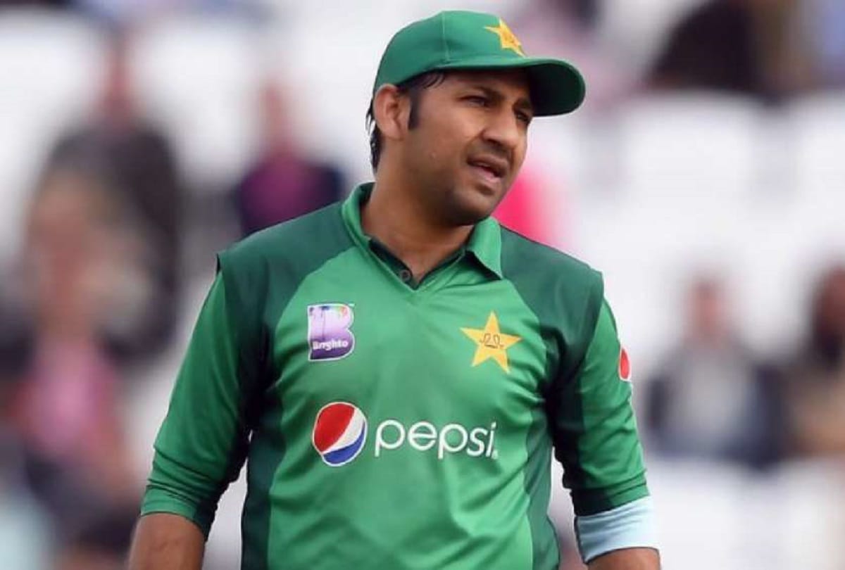 Pakistani Fan hits sarfraz ahmeds Hoarding after series defeat vs Sri Lanka
