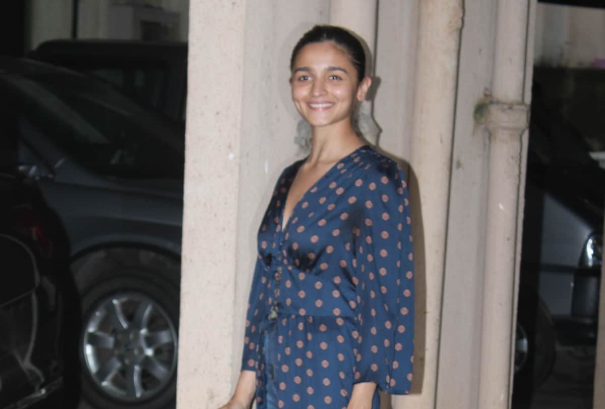 janhvi kapoor to shilpa shetty here bollywood celebs spotted