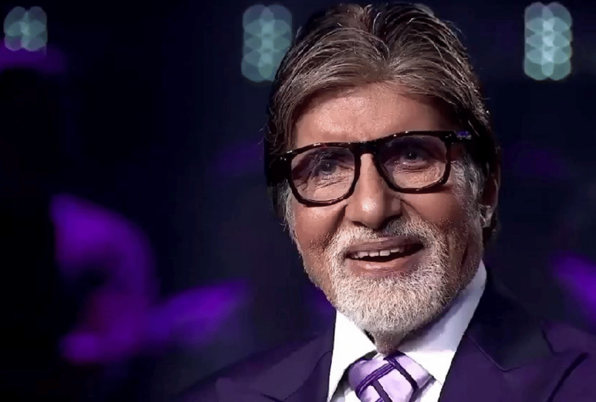 Amitabh Bachchan shares his flight experience with air hostess
