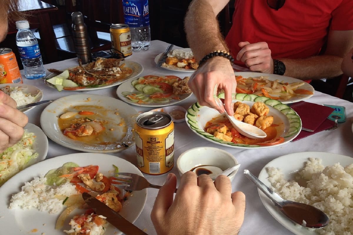 eat in alone is better for lose weight