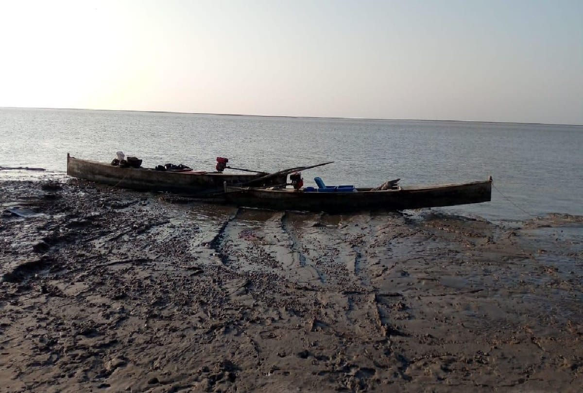 BSF seizes Pakistani boat in Kutch