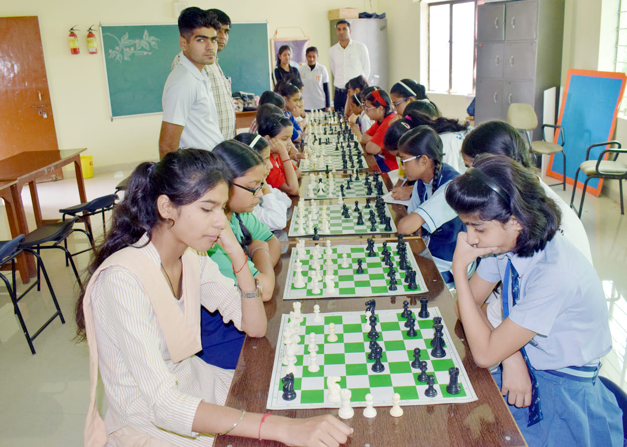 Deepali, Radhika and Devna became champions