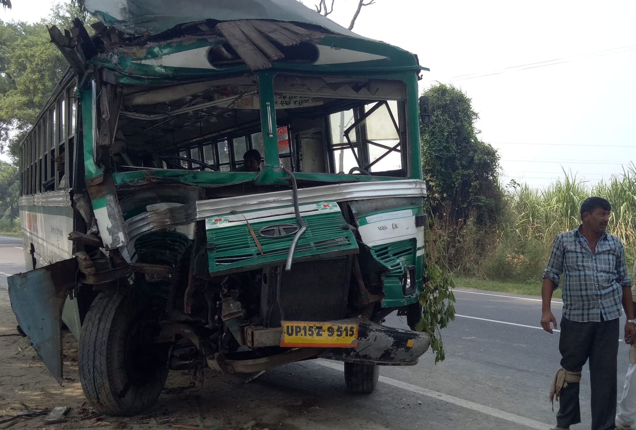 the bus collesion nto tree, six passenger injured