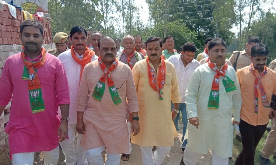 bjp leaders took swachta sankalp