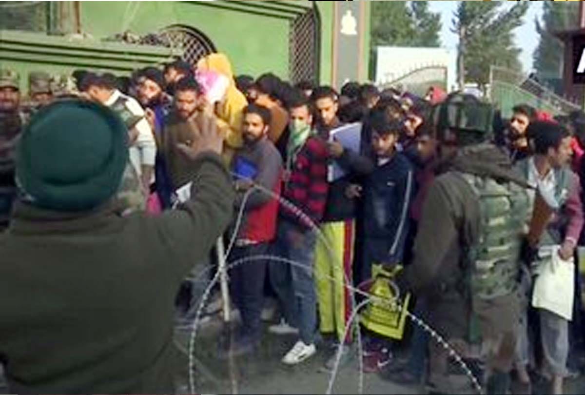 Jammu and Kashmir: Local youth participate in an Indian Army recruitment rally in Srinagar