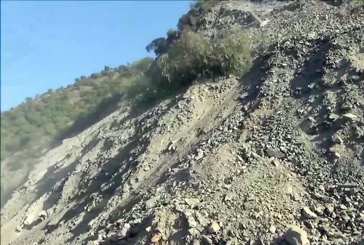 landslide in Ramban district, Traffic on Jammu Srinagar opened 23 hours laterafter landslide