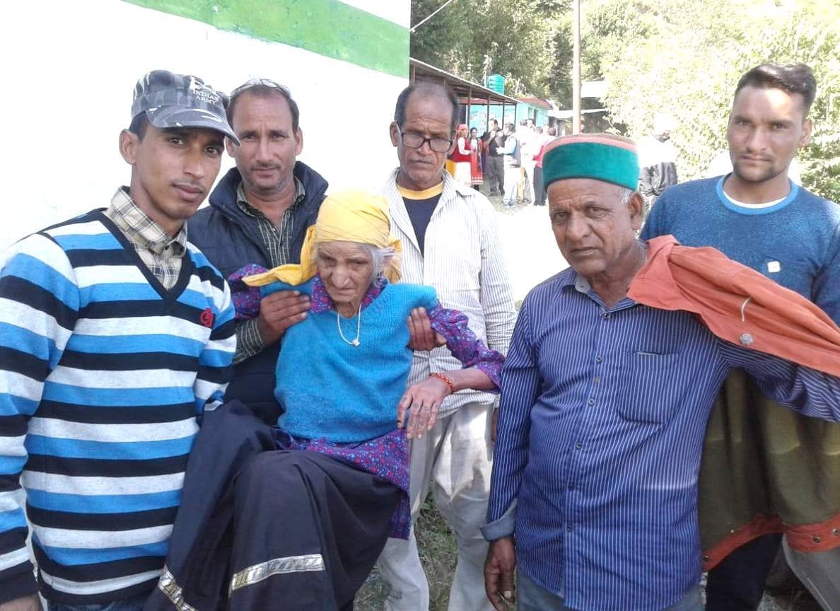 Elderly and disabled show enthusiasm