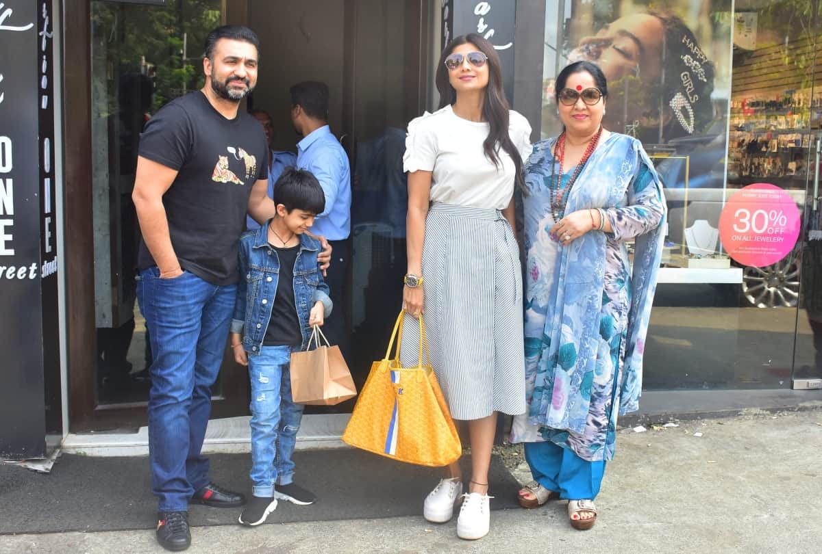 janhvi kapoor to shilpa shetty here bollywood celebs spotted