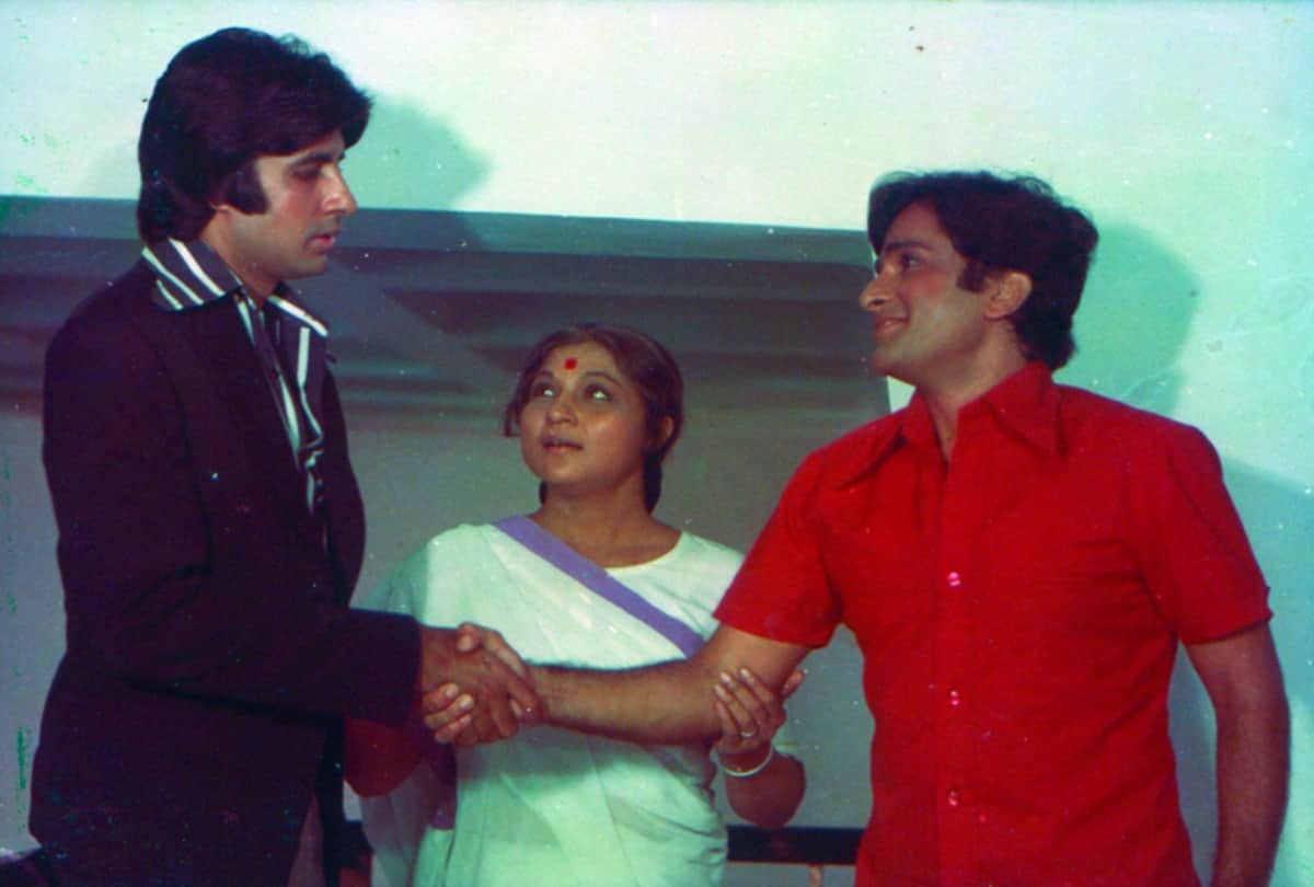 Nirupa Roy Death Anniversary She portraying character roles of the Indian mother