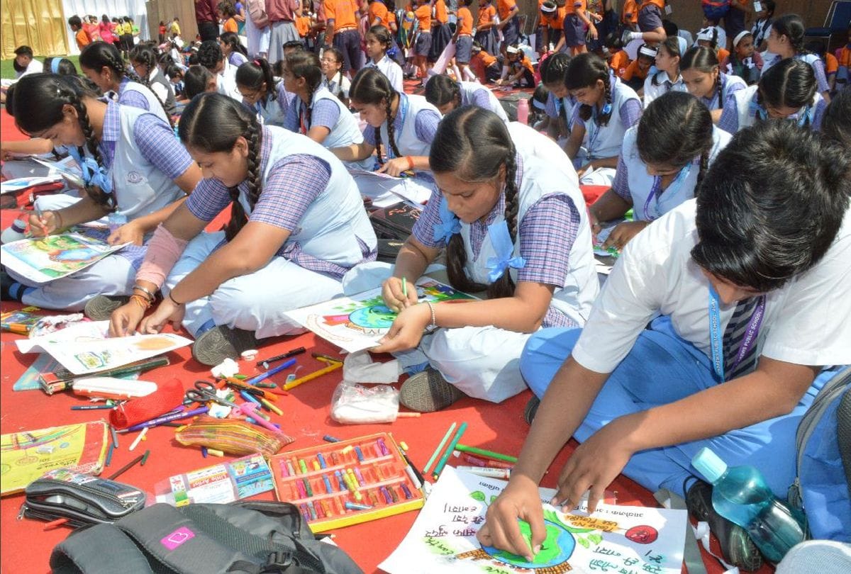 Gorakhpur Basti Mandal largest painting competition Consolation Awards winner name declaired