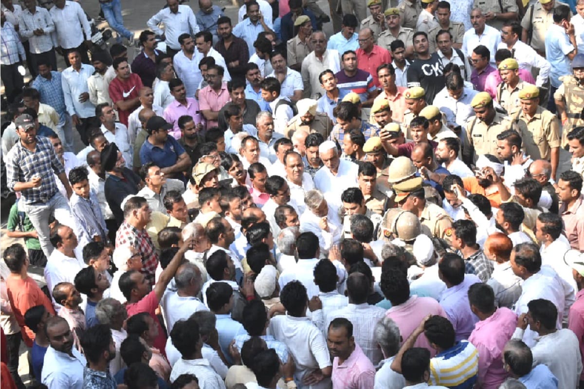BJP Councilor murdered in Deoband of Saharanpur district and son was to be married in February