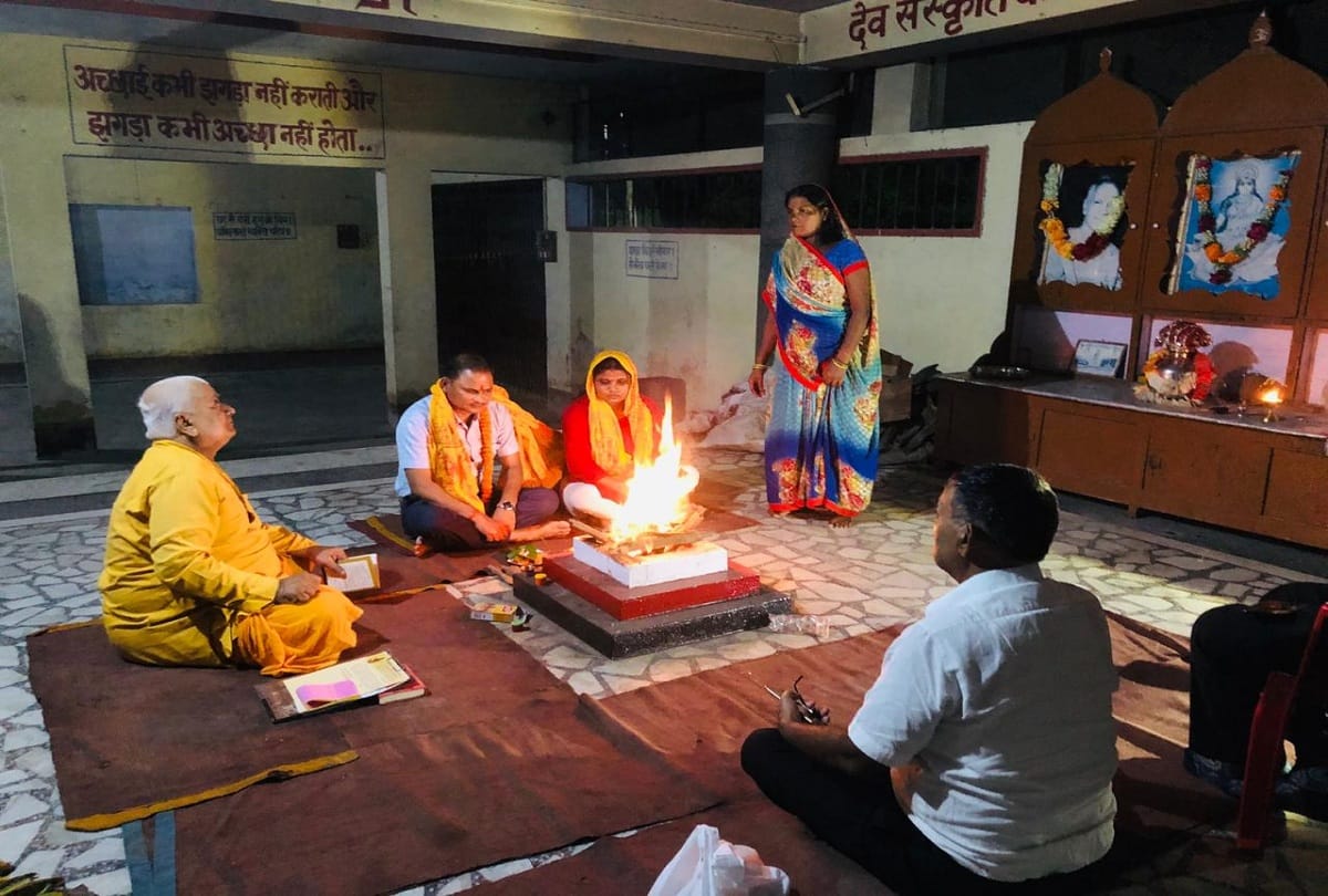 Viral mid night marriage of SDM Dinesh Kumar with his live in partner