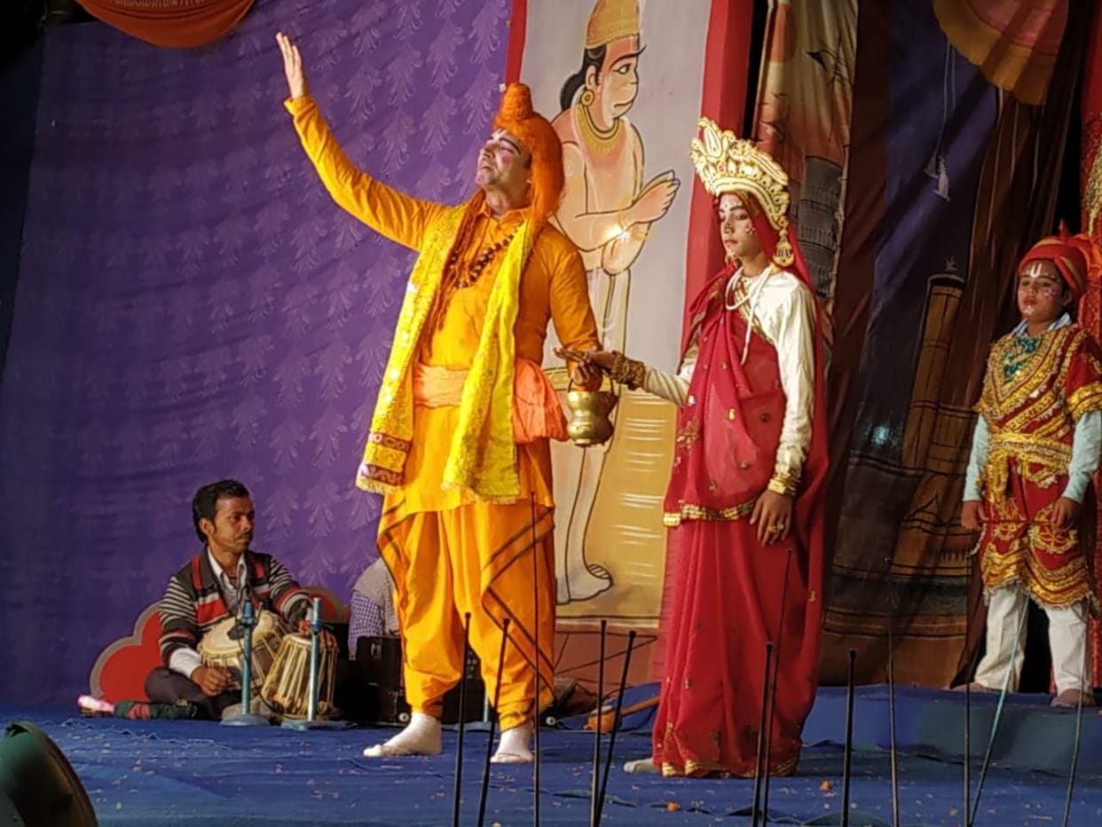 ???? ??? ?Narada Moh's Leela tickles the audience