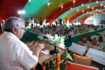 हरिद्वार स्थित दिव्य प्रेम सेवा मिशन के कार्यक्रम में कुपोषण व महिला सशक्तीकरण की जानकारी देते ?