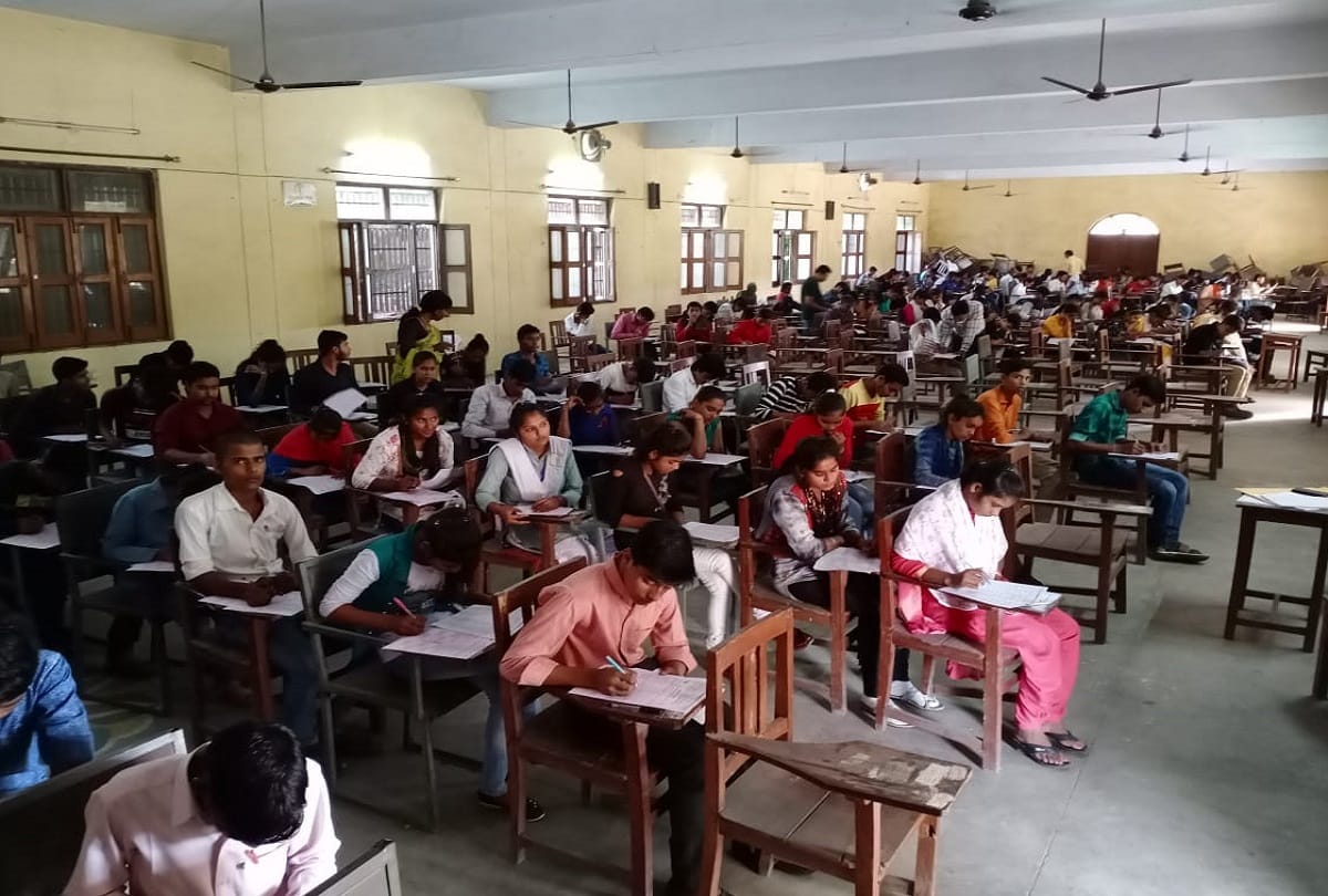 Atul Maheshwari Scholarship Examination More than 30 thousand students took the exam