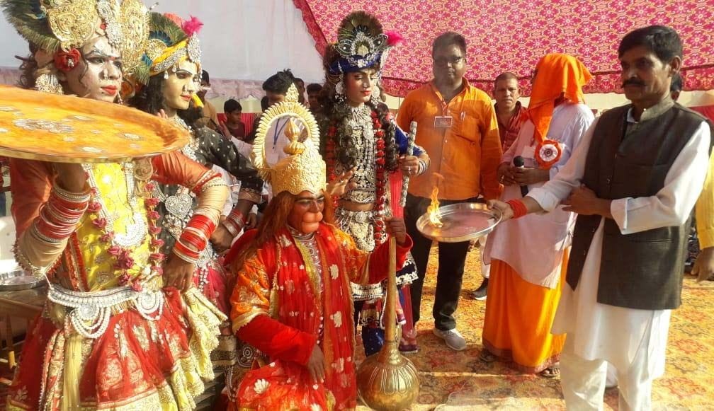 Nain wakes up after seeing the union of Lord Rama and Bharat