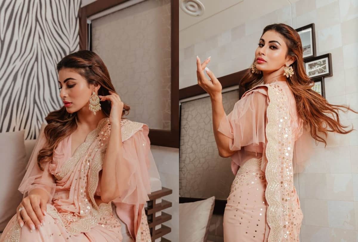 mouni roy look pretty in pastel pink saree