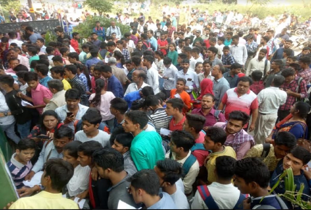 Atul Maheshwari Scholarship Examination More than 30 thousand students took the exam