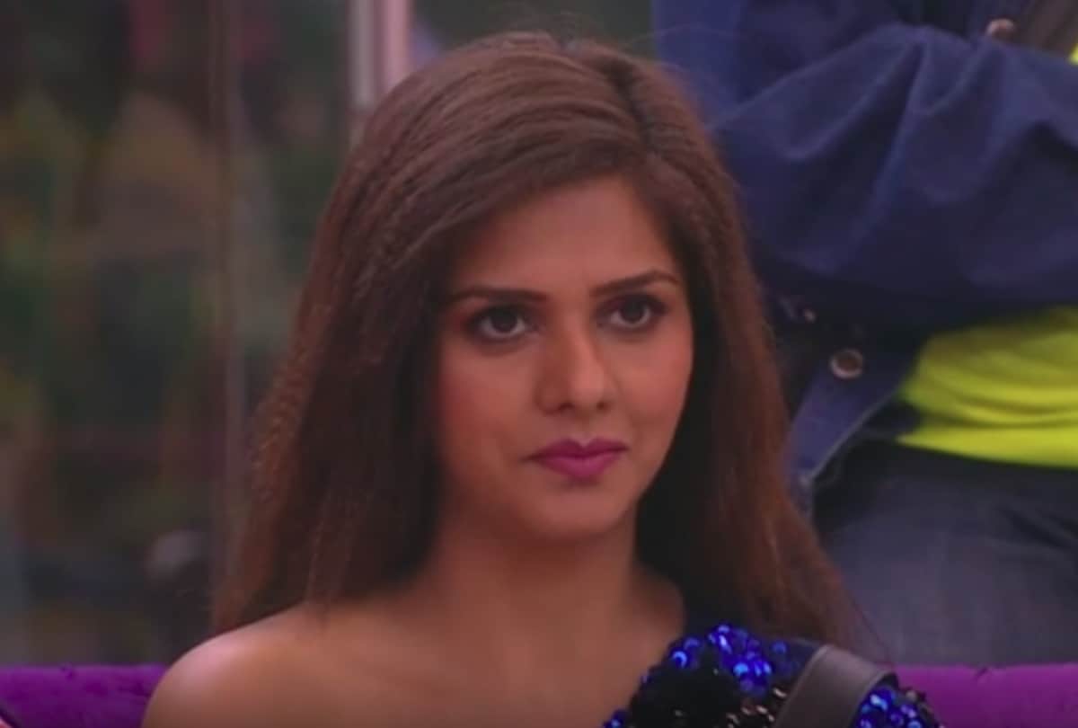 bigg boss 13 dalljiet kaur fans getting angry after eviction