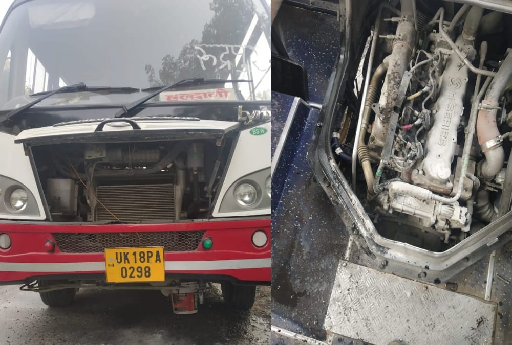 Fire Broke Out in Running Bus Bonnet in kashipur