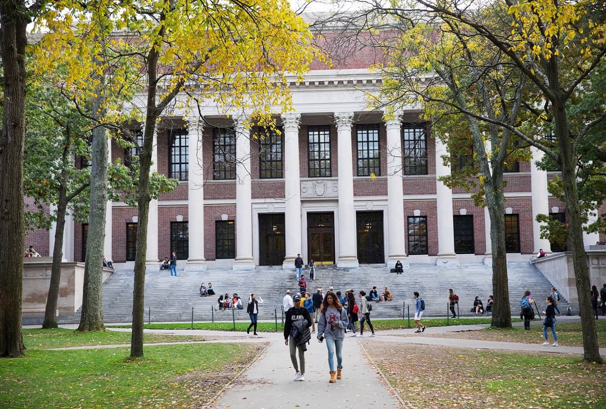 Richest person in world education from most popular Harvard University graduation fees, Billionaires