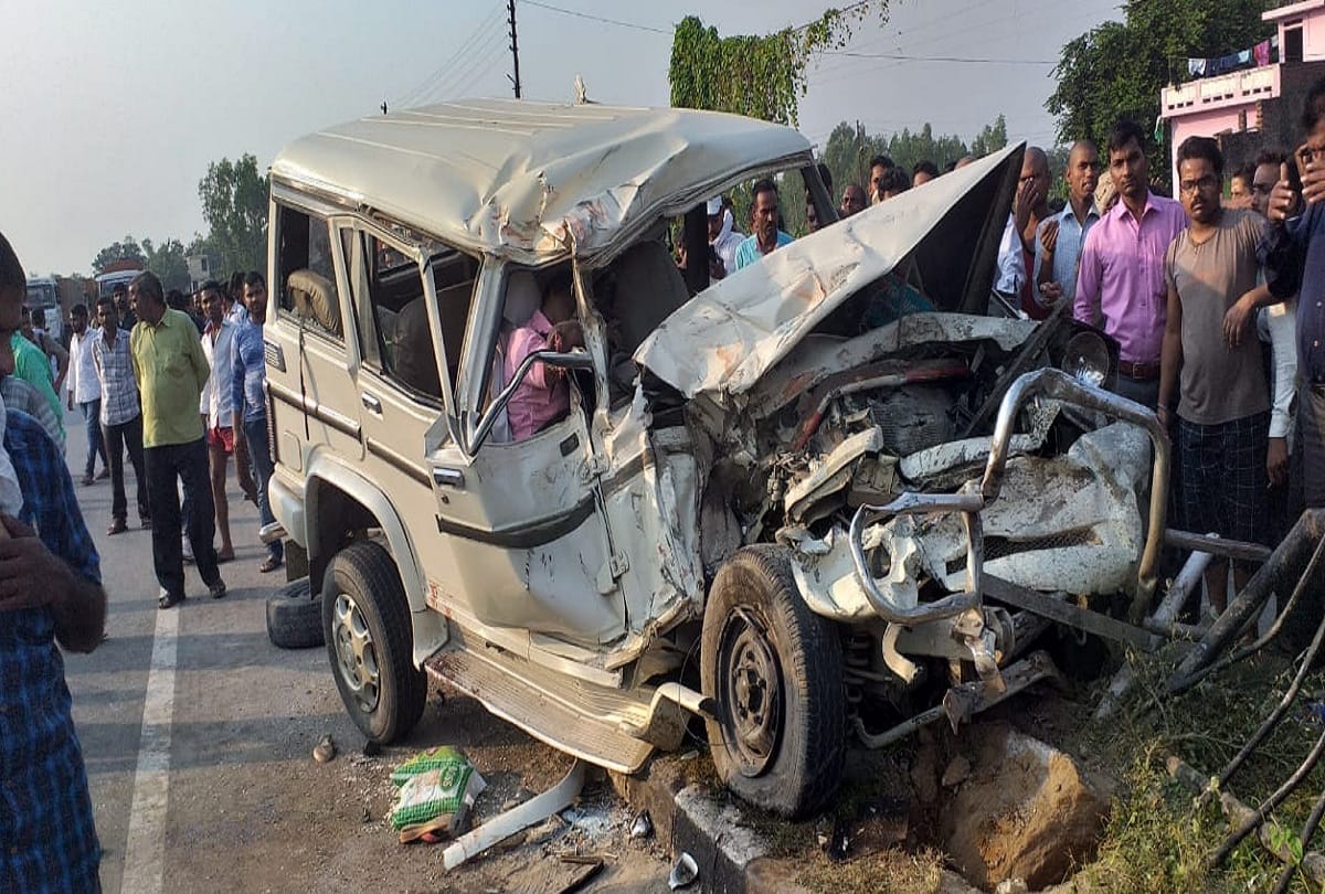 Road accident on highway, Police investigation underway