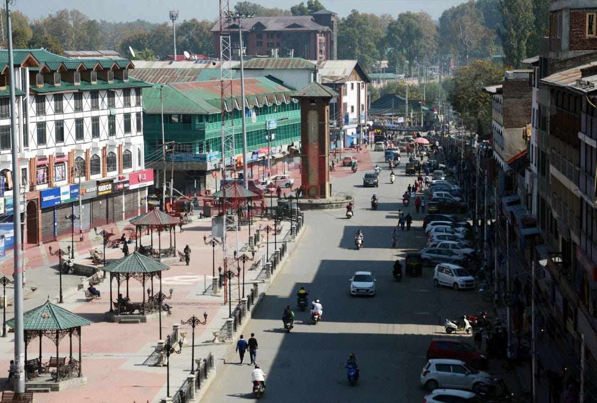 security Increased in Srinagar after grenade attack at hari singh street, jammu kashmir latest news