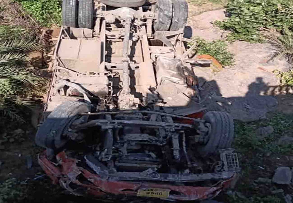 dcm fall down in urmil river from bridge in mahoba district