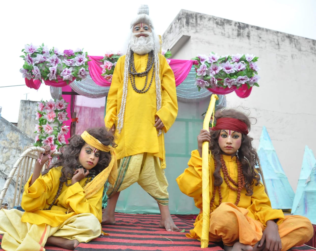 'Rain of flowers on Maharishi Valmiki'