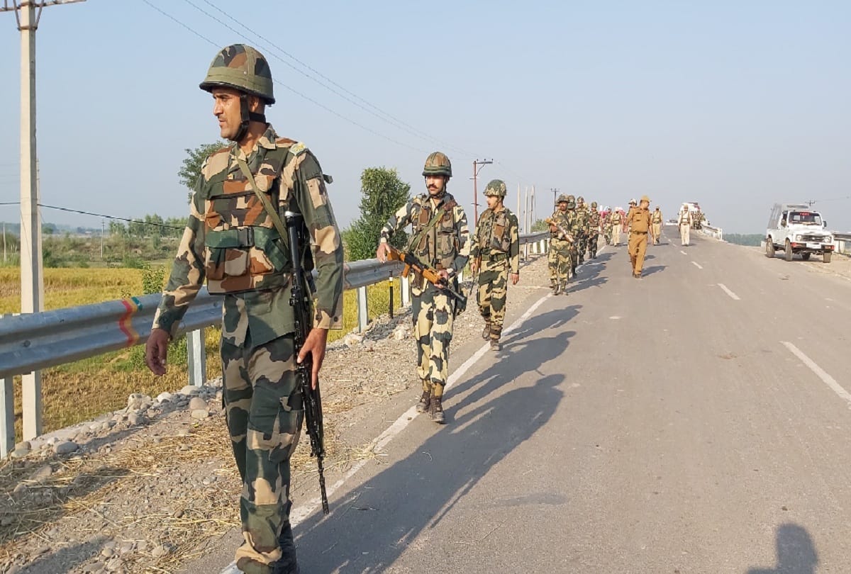 Combining search operation in villages and fields bordering Jammu and Kashmir and Pakistan