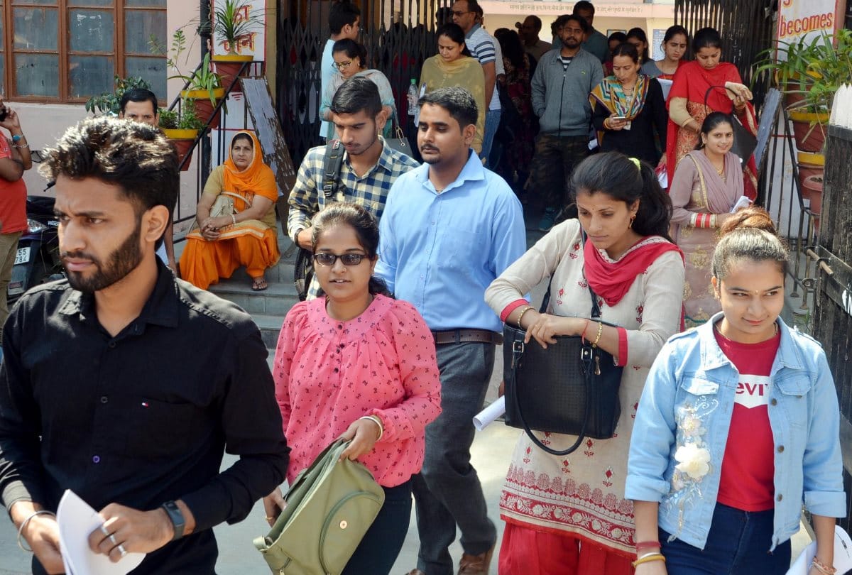 HPSSC hamirpur 15 thousand candidates appeared in Clerk exam