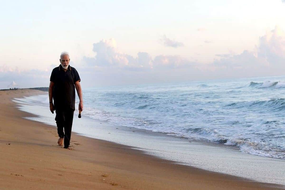 Anubhav Sinha tweeted social media connect with Pm Narendra Modi Of Plogging on Mahabalipuram