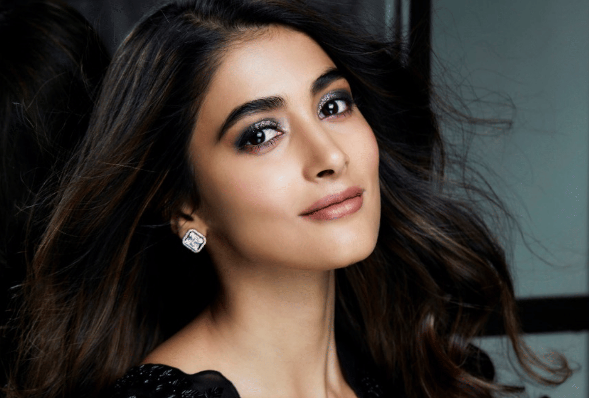 Pooja Hegde tests Covid 19 negative posted her photo on instagram said thanks to everyones