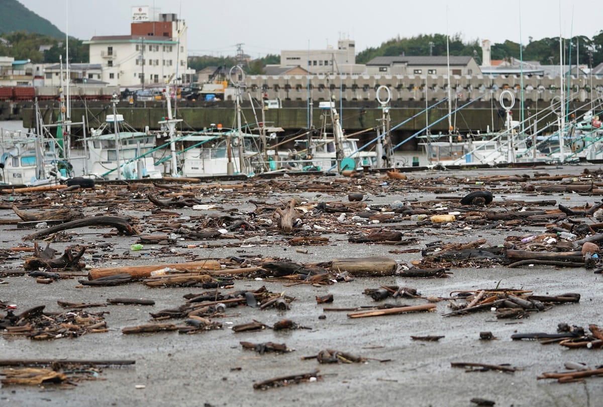 Typhoon Hagibis slams Japan Live Updates Train and airlines suspend services
