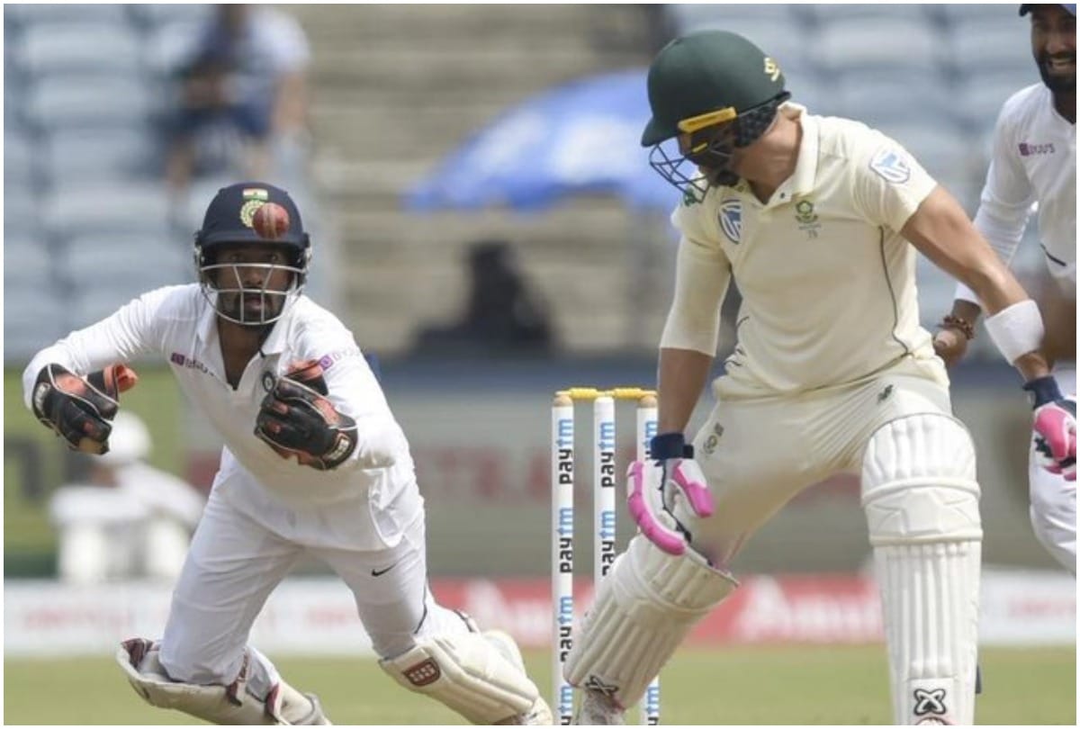 india vs south africa: wriddhiman saha injured during wicket keeping rishabh pant replaced him